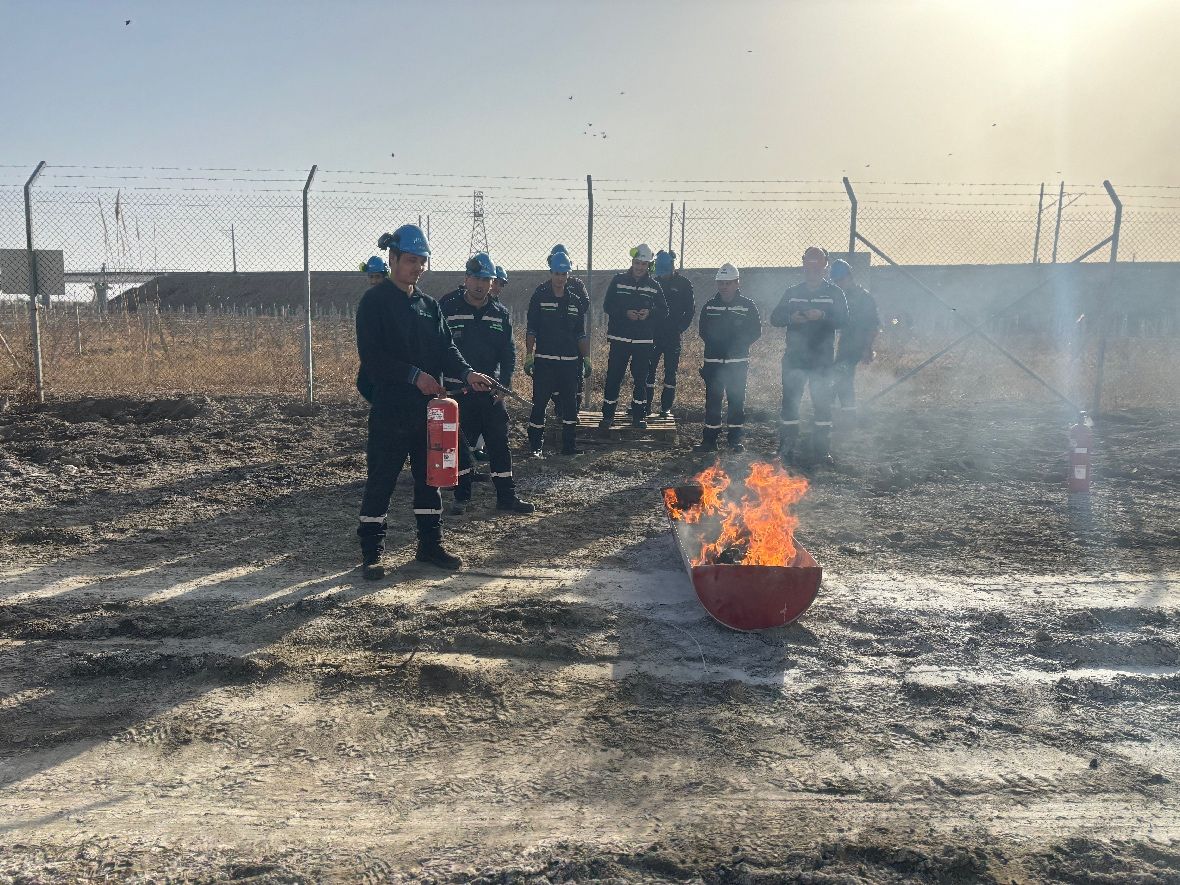 İşletmenize özel Acil Durum Planı ve Tatbikatları ile olası risklere karşı hazırlıklı olun. Profesyonel senaryo planlaması, tahliye prosedürleri ve düzenli tatbikatlarla çalışan güvenliğinizi ve iş sürekliliğinizi garanti altına alın.